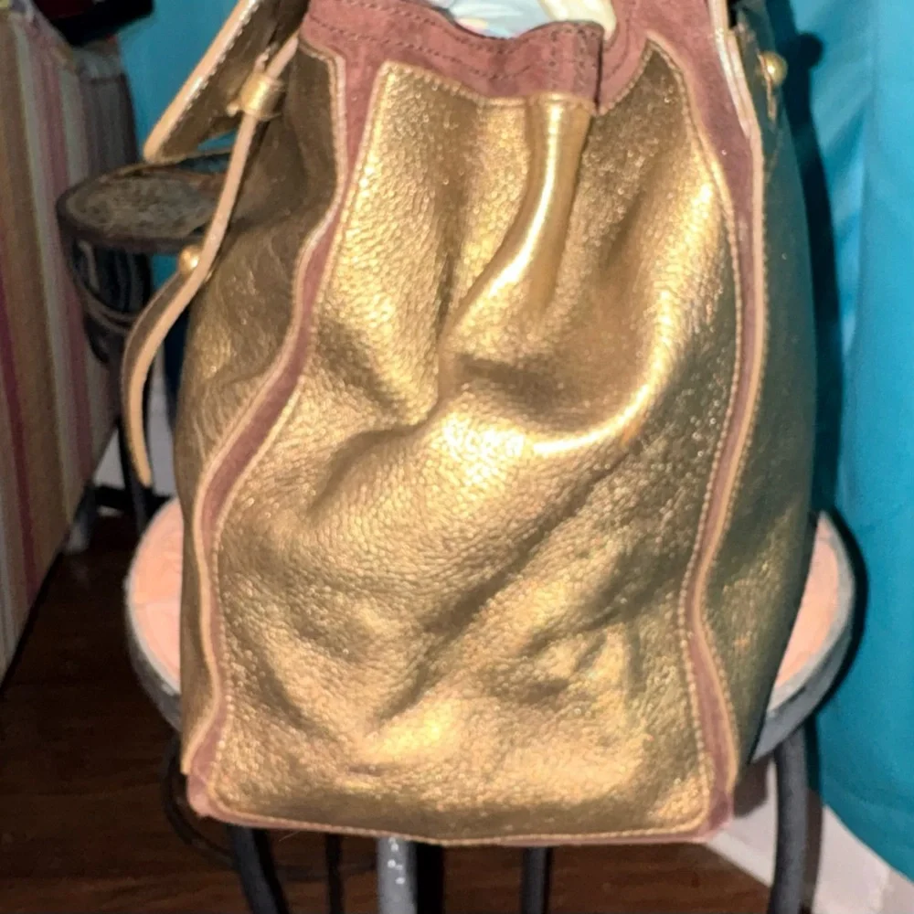 Yves Saint Laurent Large Metallic Bronze Muse Two Bag - Picture 7 of 13